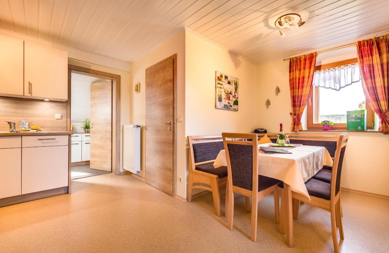 Bartlhof-Ferienwohnungen-Zimmer Бургленгенфельд Екстер'єр фото
