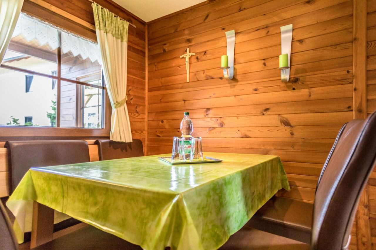Bartlhof-Ferienwohnungen-Zimmer Бургленгенфельд Екстер'єр фото