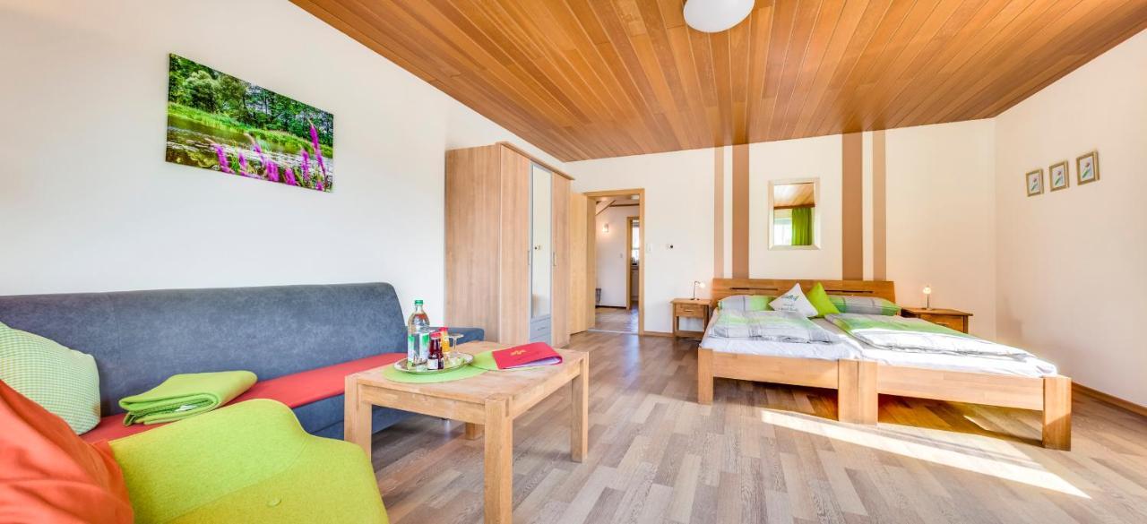 Bartlhof-Ferienwohnungen-Zimmer Бургленгенфельд Екстер'єр фото