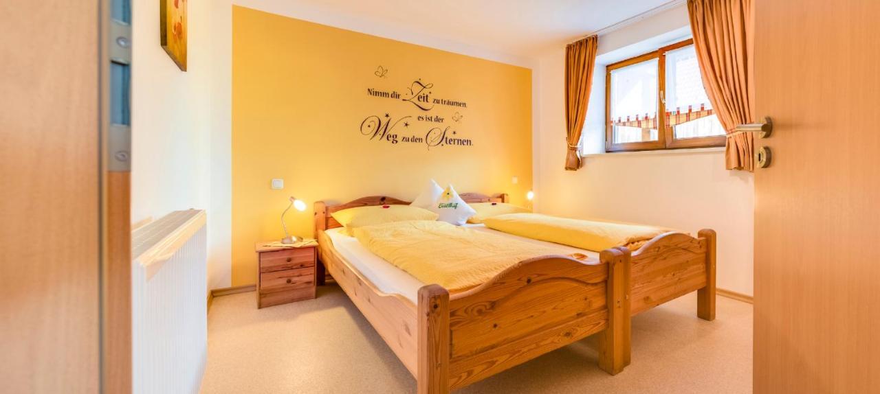 Bartlhof-Ferienwohnungen-Zimmer Бургленгенфельд Екстер'єр фото